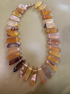 Agate Slice Statement Necklace in Yellow-Brown